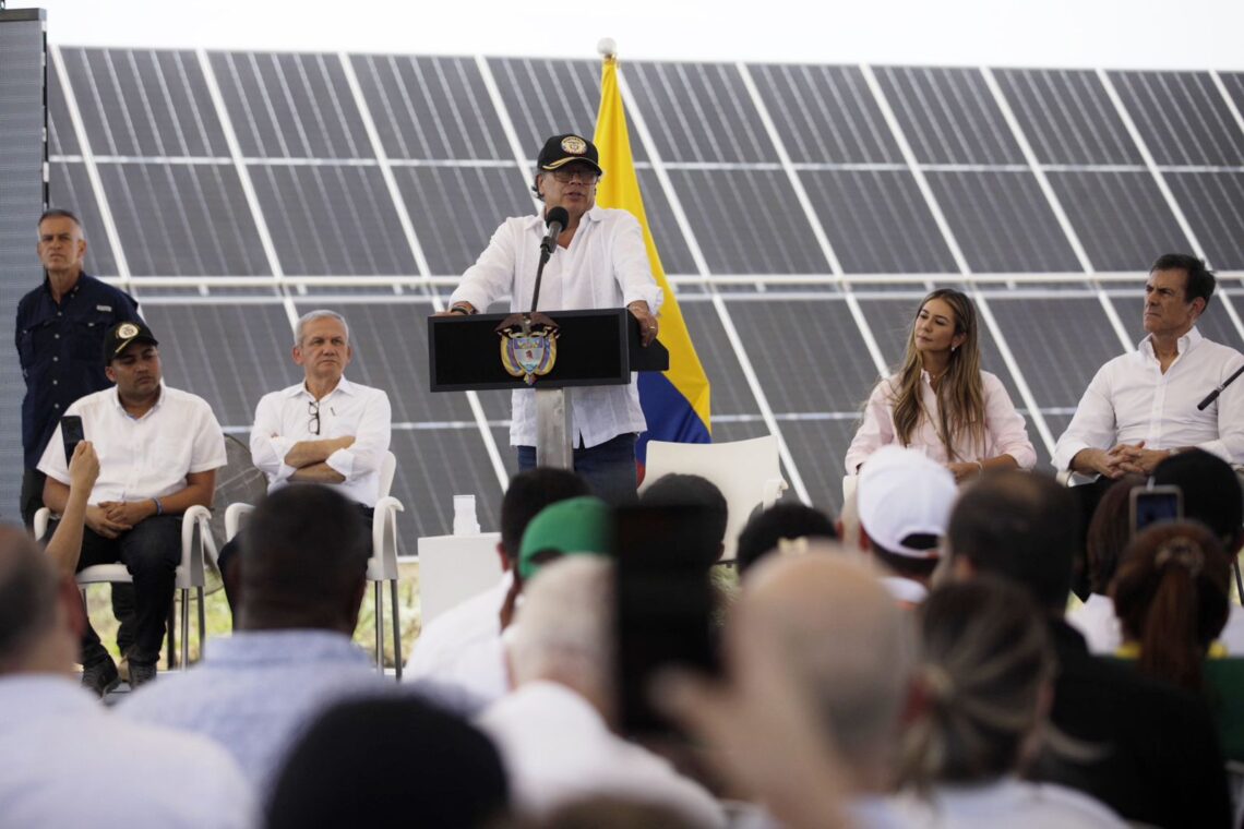 Gobierno Nacional apoyará a empresas fabricantes de paneles solares en La Guajira, Magdalena y el Cesar
