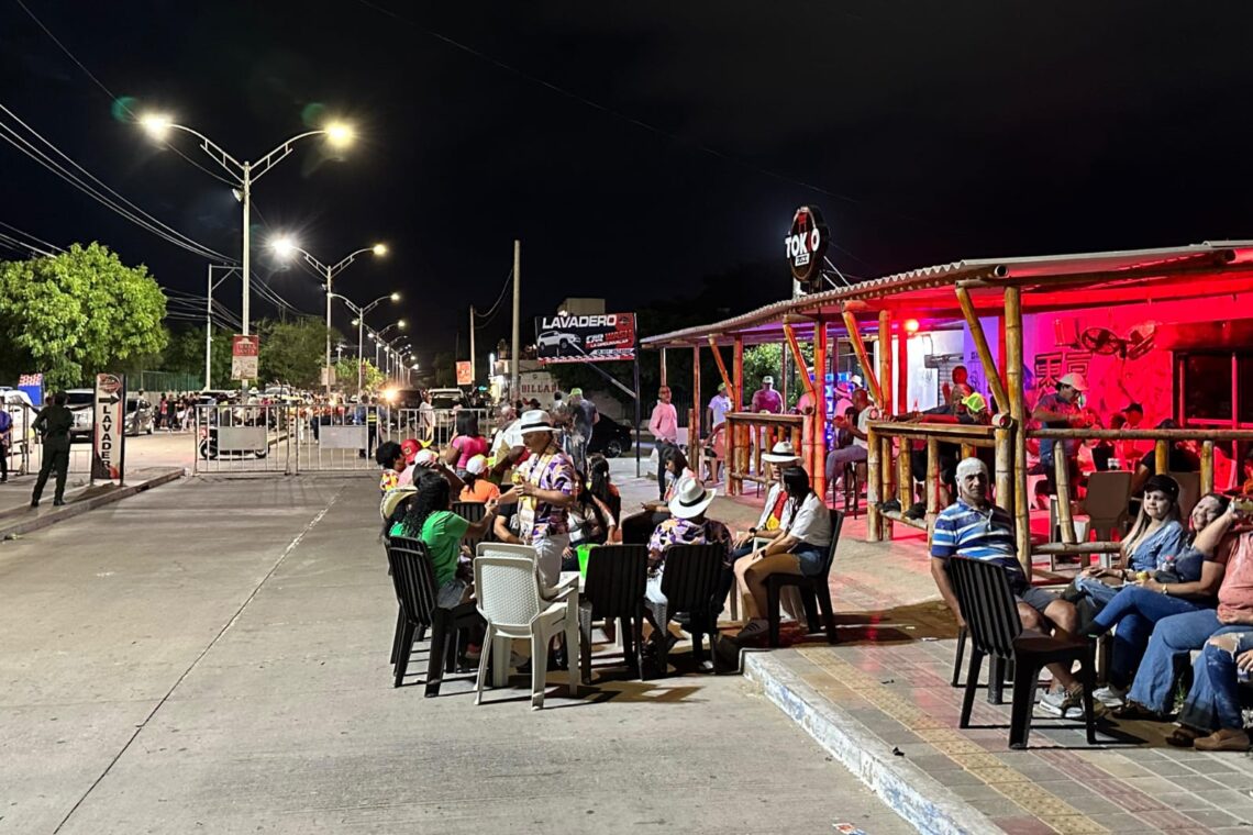 Aunque ninguna restricción impuesta por el Distrito se cumplió, los carnavales transcurrieron en orden