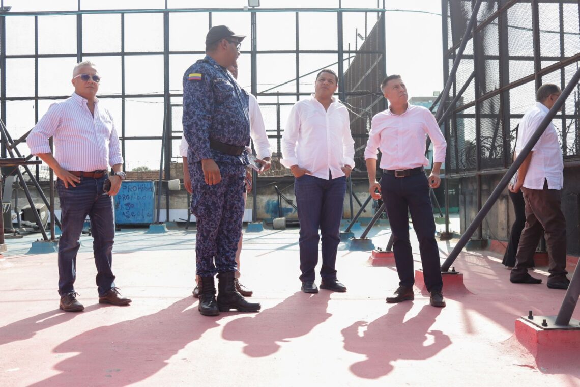 Alcalde de Riohacha estuvo en la cárcel distrital e inspeccionó condiciones de los reclusos