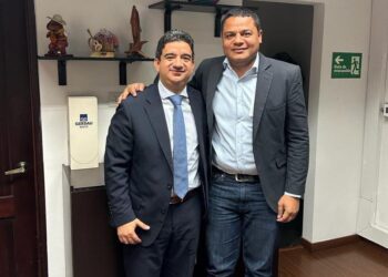 Servicios públicos, tema clave de la visita del alcalde de Riohacha Genaro Redondo a Bogotá