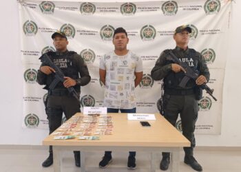 En flagrancia capturan a un sujeto cobrando una extorsión en el mercado nuevo de Riohacha