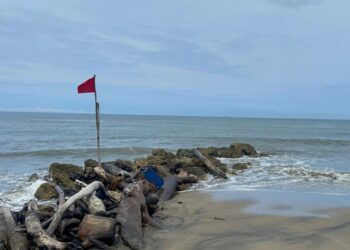 Declaran alerta amarilla en la región Caribe por fuertes vientos y alto oleaje