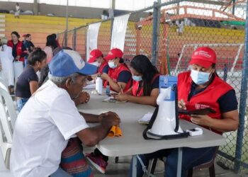 Ayudas humanitarias y censo poblacional para las comunidades wiwas desplazadas en Riohacha