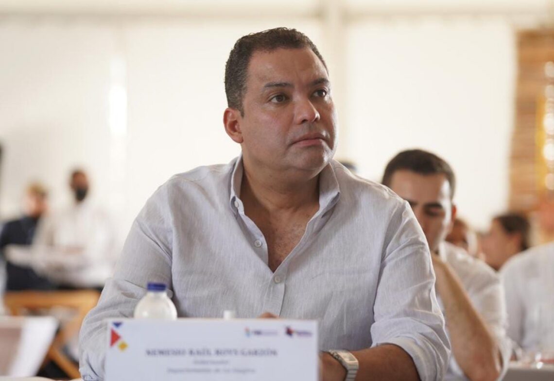 Abren investigación contra el exgobernador Nemesio Roys por irregularidades en proyecto de regalías