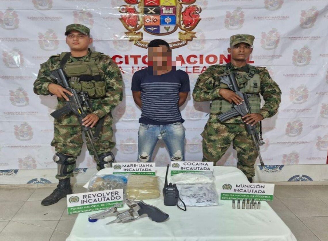 En La Paz, Cesar, capturan a sujeto armado y expendiendo drogas a menores de edad