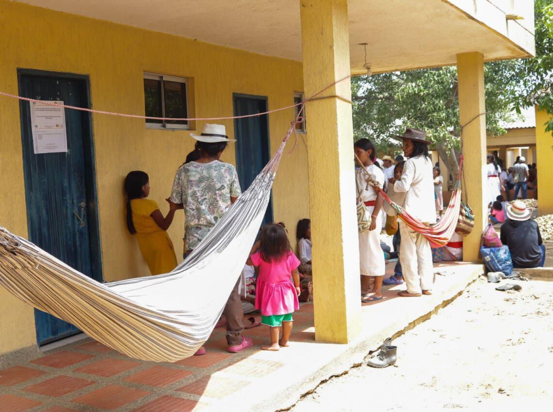 Uniguajira inicia campaña de donación para las comunidades wiwas y afros desplazadas