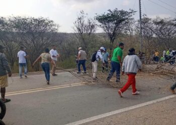La Guajira sufrió tres nuevos bloqueos en este inicio de semana