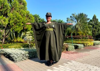 Angely Martínez, la patrullera que se convirtió en un símbolo ambulante de su cultura wayúu