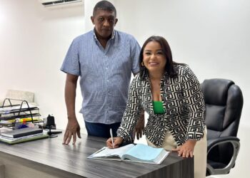 Johana Acosta tomó posesión como nueva gerente (e) del hospital de San Agustín de Fonseca