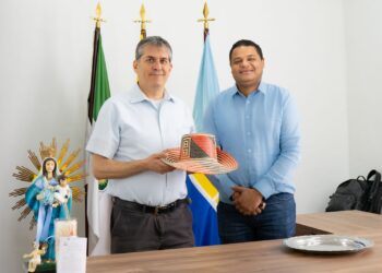 Acceso al agua e intercambio turístico y cultural, temas claves del encuentro entre alcalde de Riohacha y embajador de Israel