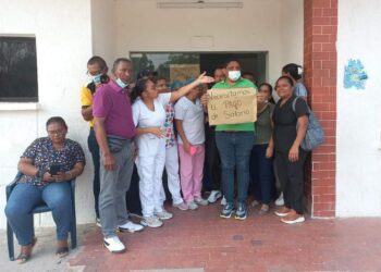 “Sin pagos se extiende el paro”: crisis en el hospital de Hatonuevo por falta de pagos a los trabajadores