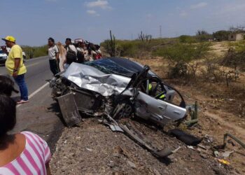 Fuerte accidente de tránsito en la vía Uribia – Cuatro Vías deja varias personas heridas