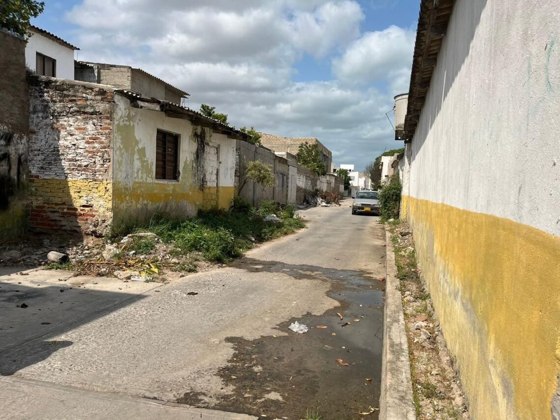 Distrito intervendrá callejón en el barrio Arriba como iniciativa para recuperar el espacio público