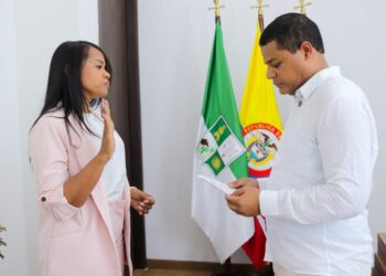 Toma posesión la nueva secretaria de Educación del distrito de Riohacha