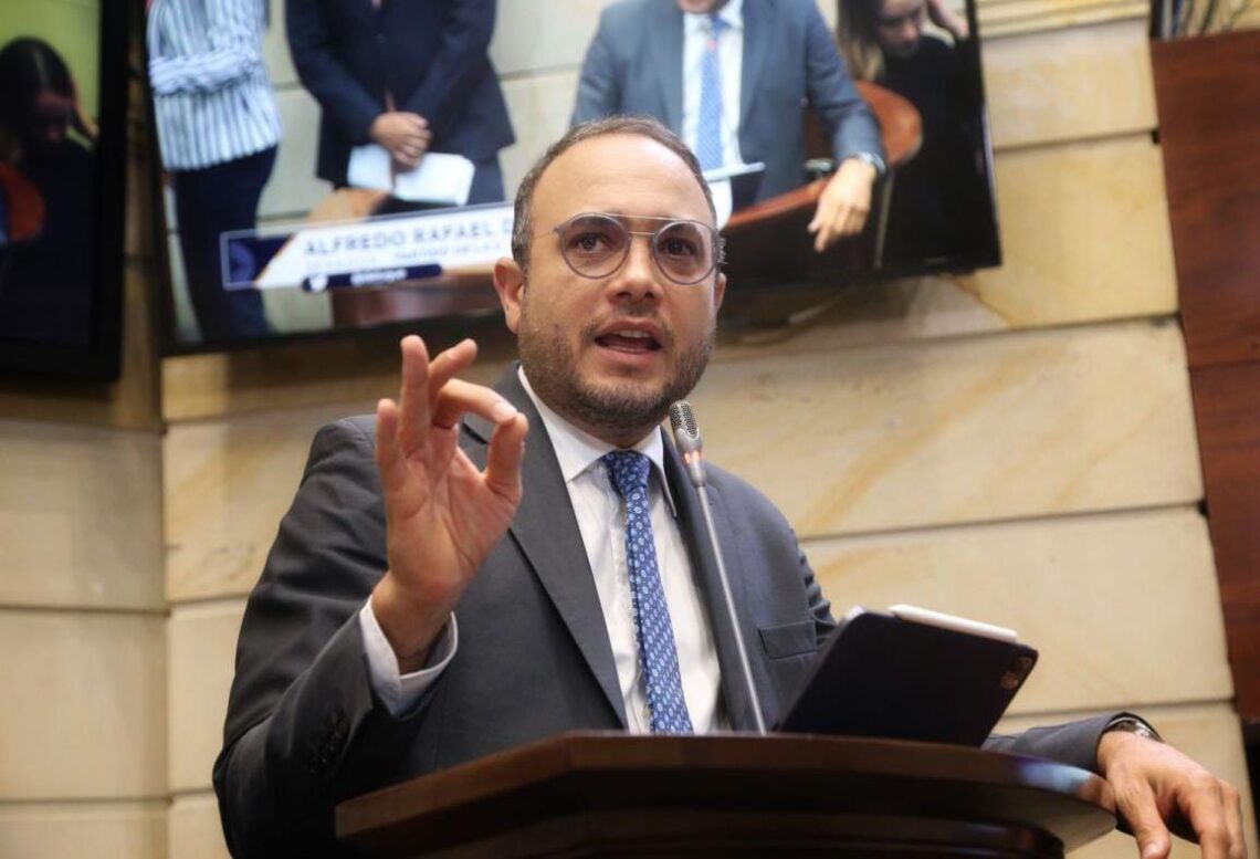 Cerrejón sufre un nuevo bloqueo en su línea férrea: indígenas wayuu piden empleo