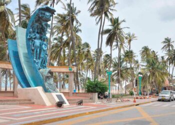 32 familias de Riohacha recibieron el título de propiedad de sus viviendas