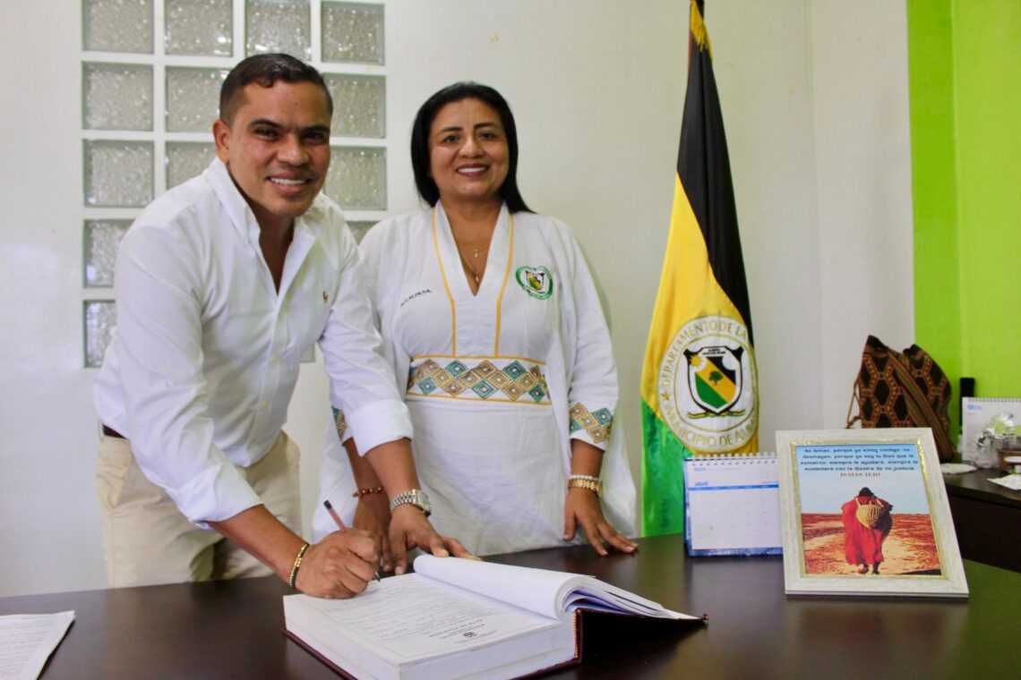 El médico wayuu, David Cotes Mengual, asumió como nuevo gerente del hospital San Rafael de Albania