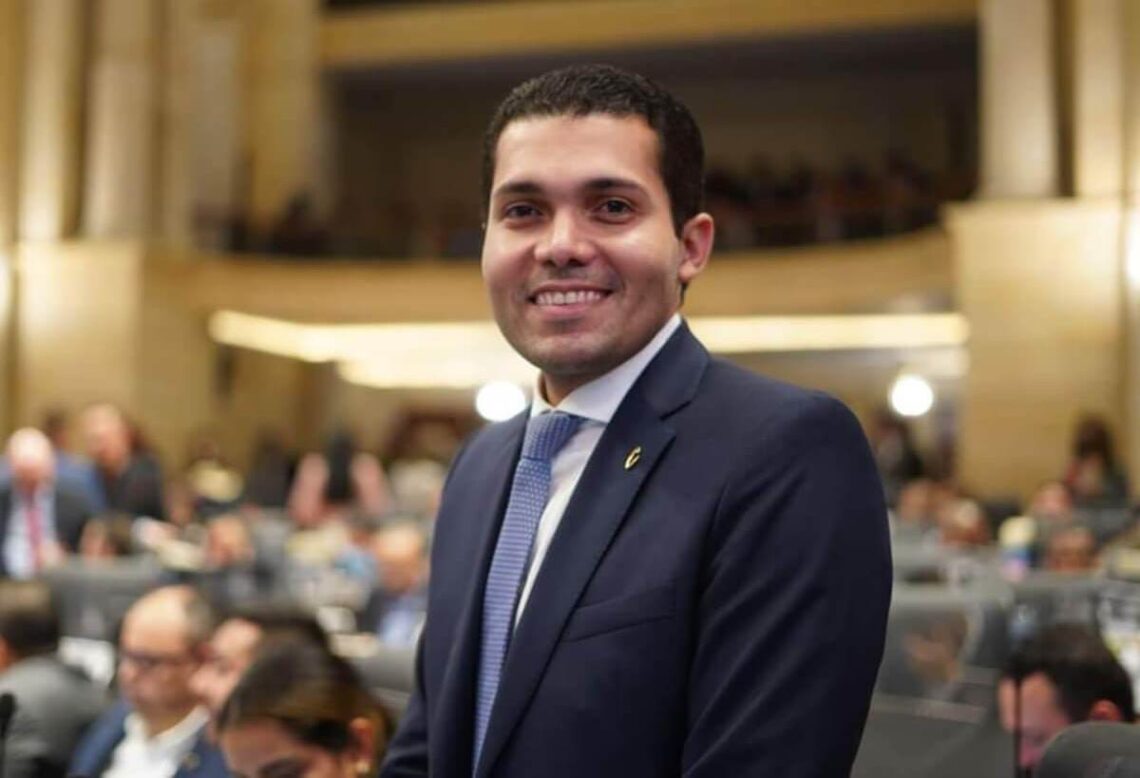 Representante Juan Loreto Gómez expone preocupaciones por incremento de costos de energía y gas natural