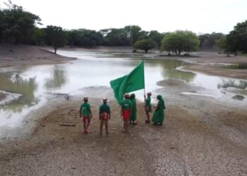 “No hay agua. Las personas y los animales se mueren de sed”: niños ambientalistas de La Guajira