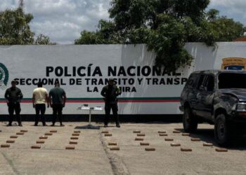 Persecución en la vía Riohacha – Maicao dejó la captura de dos sujetos con 78 kilos de marihuana