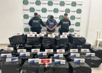 Sorprenden a un hombre transportando cargamento ilegal de cigarrillos la vía Riohacha – Camarones