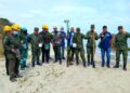 Con apoyo del Ejército Nacional, realizan jornada ambiental en las costas de Riohacha