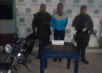 En la vía Maicao – Uribia, sorprenden a venezolano transportando material de guerra