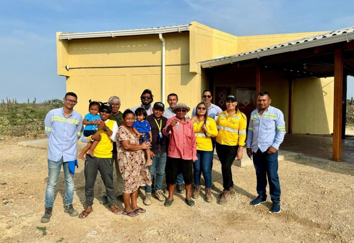 Dos comunidades wayuu de Media Luna, en la Alta Guajira, estrenan viviendas y enramadas