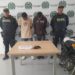 Policías capturaron a dos sujetos que acababan de atracar a una mujer en la Comuna 10 de Riohacha