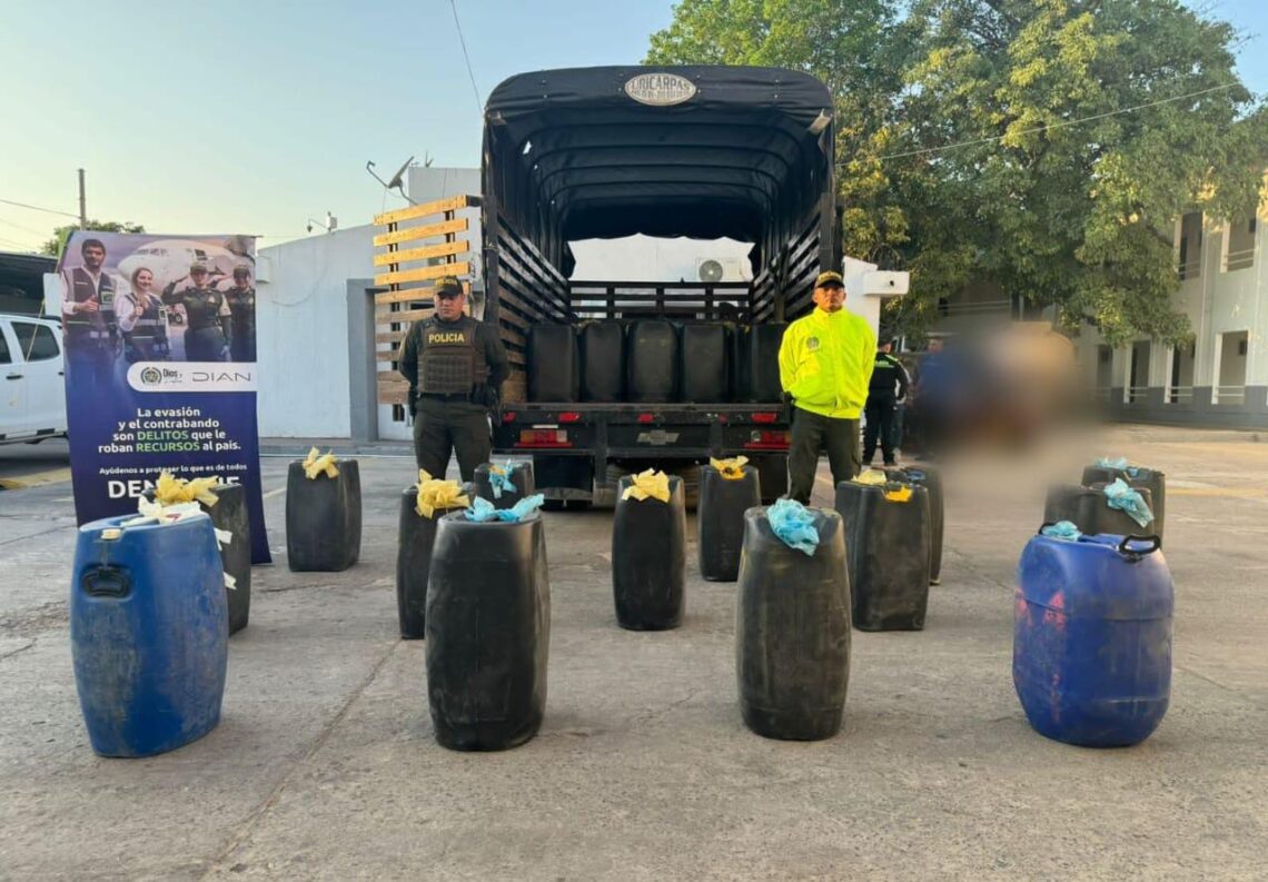 Sorprenden a un sujeto con 6 mil dólares y un arma de fuego en Maicao