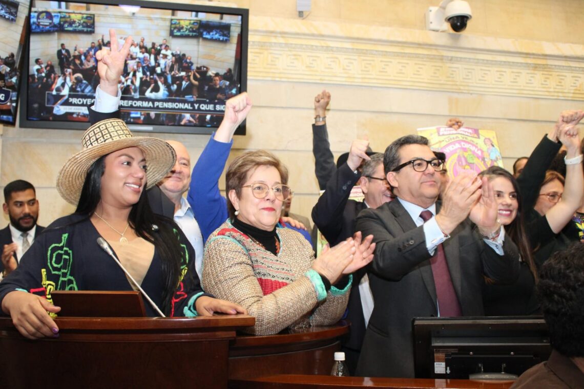 Triunfo del Gobierno Petro: Reforma Pensional fue aprobada por el Senado de la República