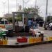 Espacios públicos de Uribia están invadidos con ventas de pimpinas de gasolina