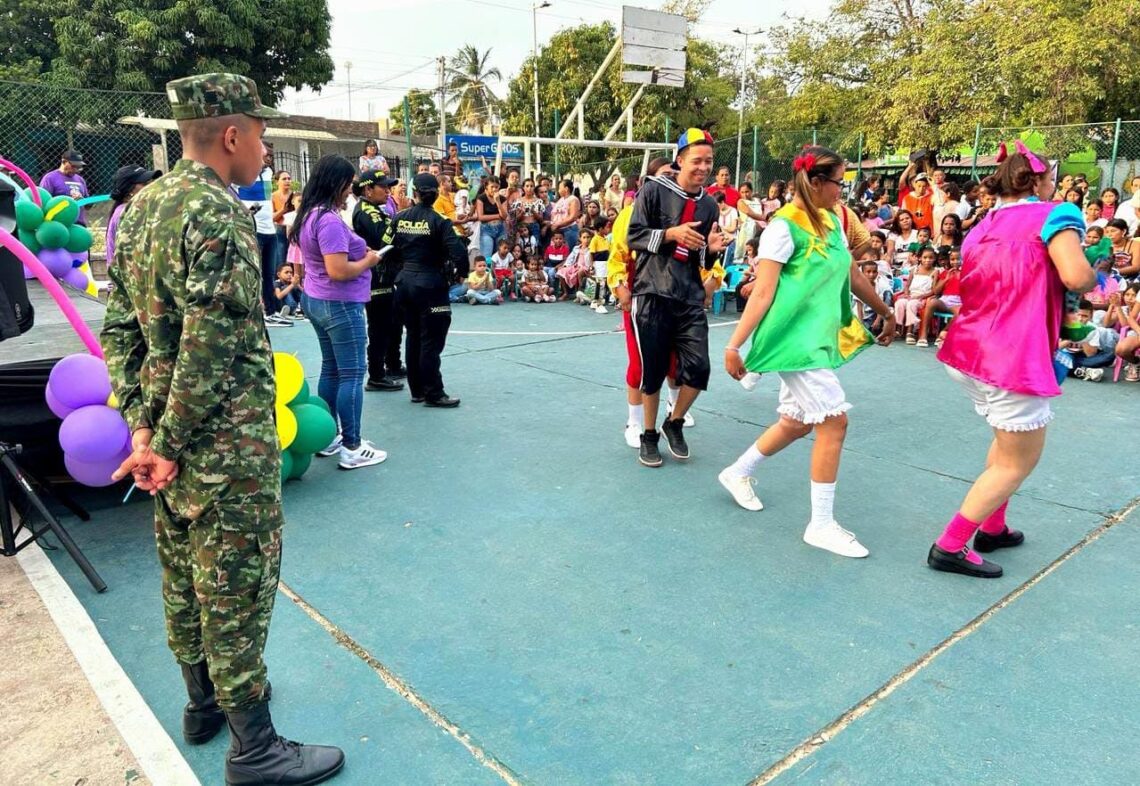 Con actividades lúdicas, Ejército Nacional acompaña celebración del Día del Niño en Riohacha