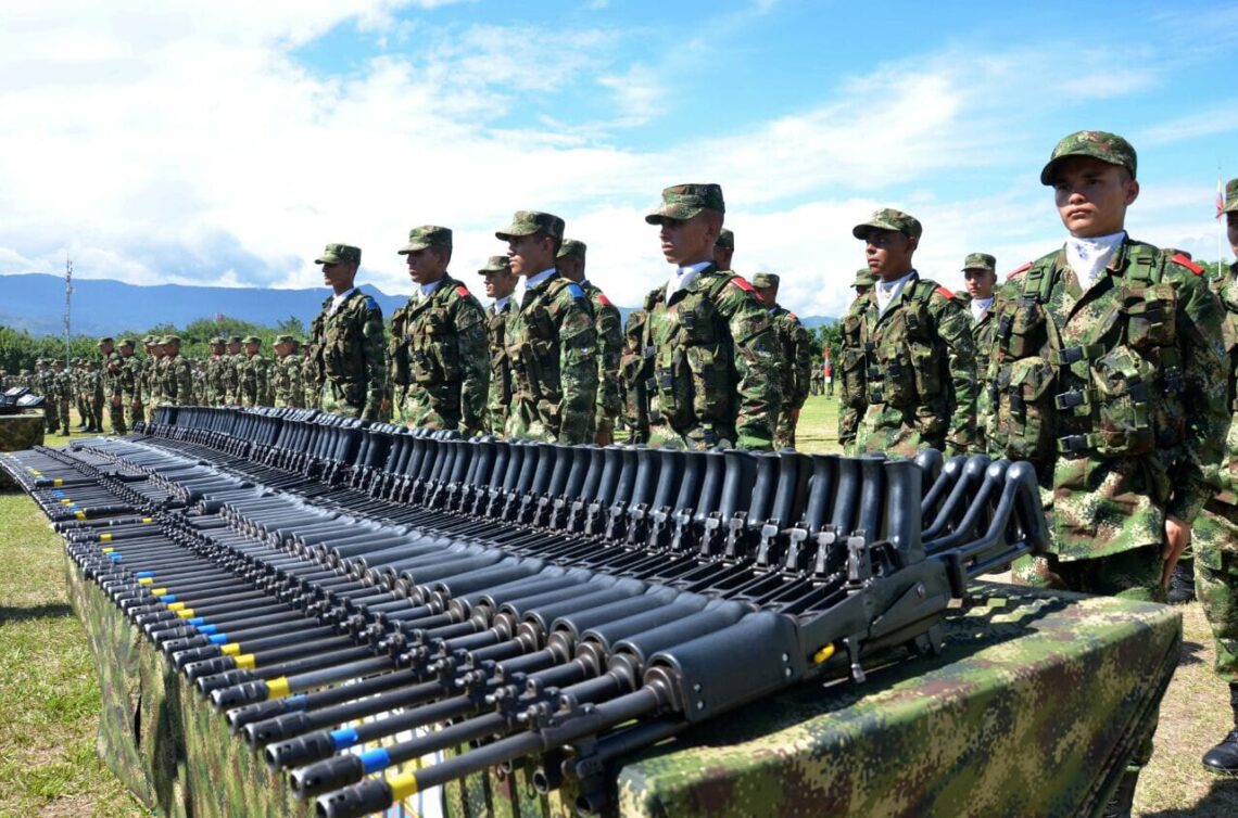 Presidente Petro denuncia perdida masiva de armas y explosivos del Ejército Nacional en La Guajira