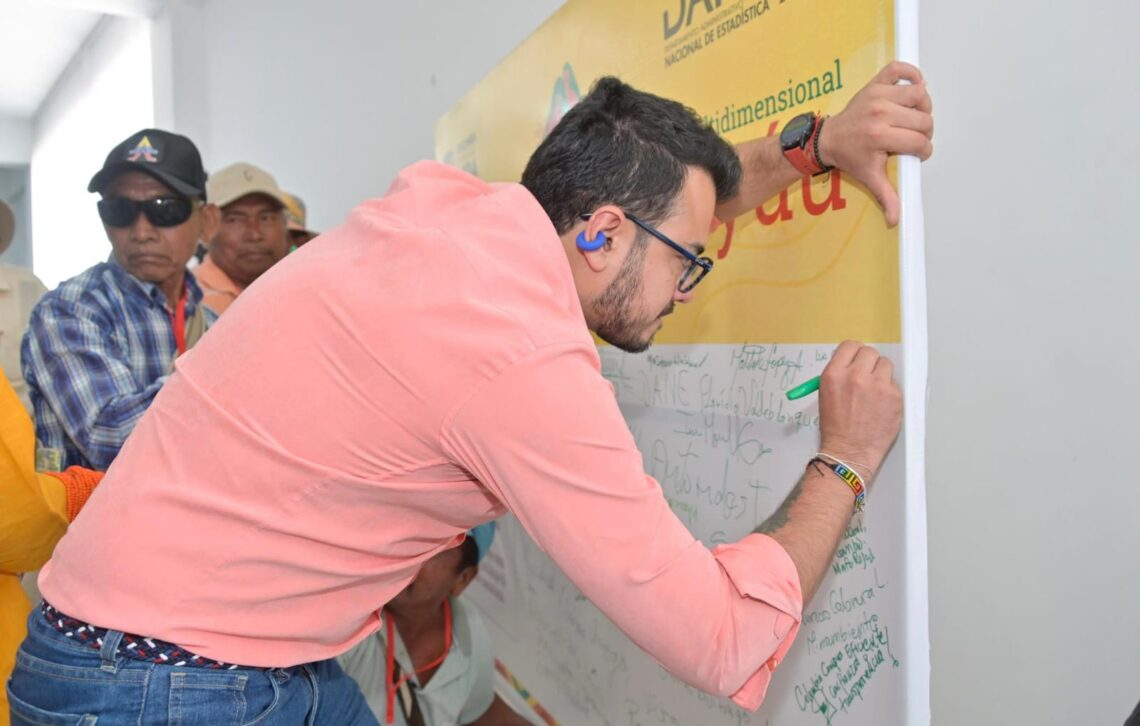 Supersalud firma compromiso con autoridades wayúu para adelantar registro multidimensional