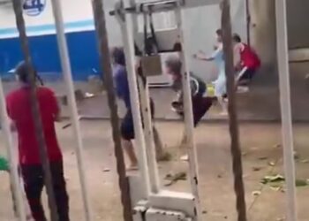 Las pandillas ‘tirapiedras’ siguen aprovechando las lluvias en Barranquilla para enfrentarse a muerte