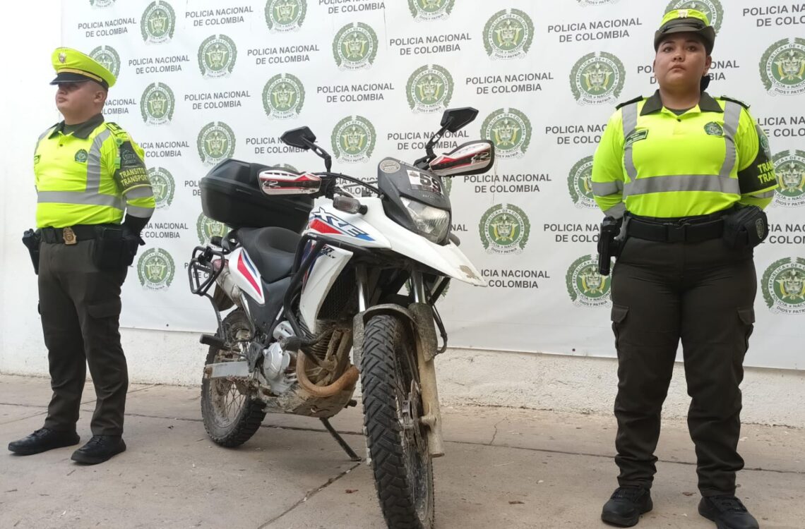 Recuperan motocicleta robada a dos turistas en la vía Riohacha – Mayapo