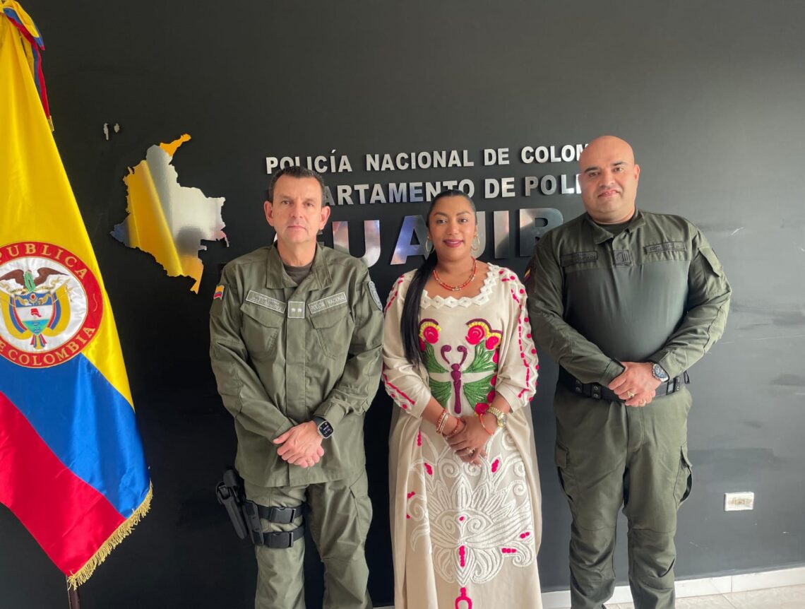 Senadora Martha Peralta lideró un encuentro entre la Policía Nacional y autoridades tradicionales wayúu