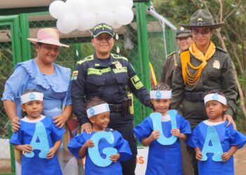 Policía Nacional inaugura un pozo de extracción de agua con sistema de energía solar en Maicao