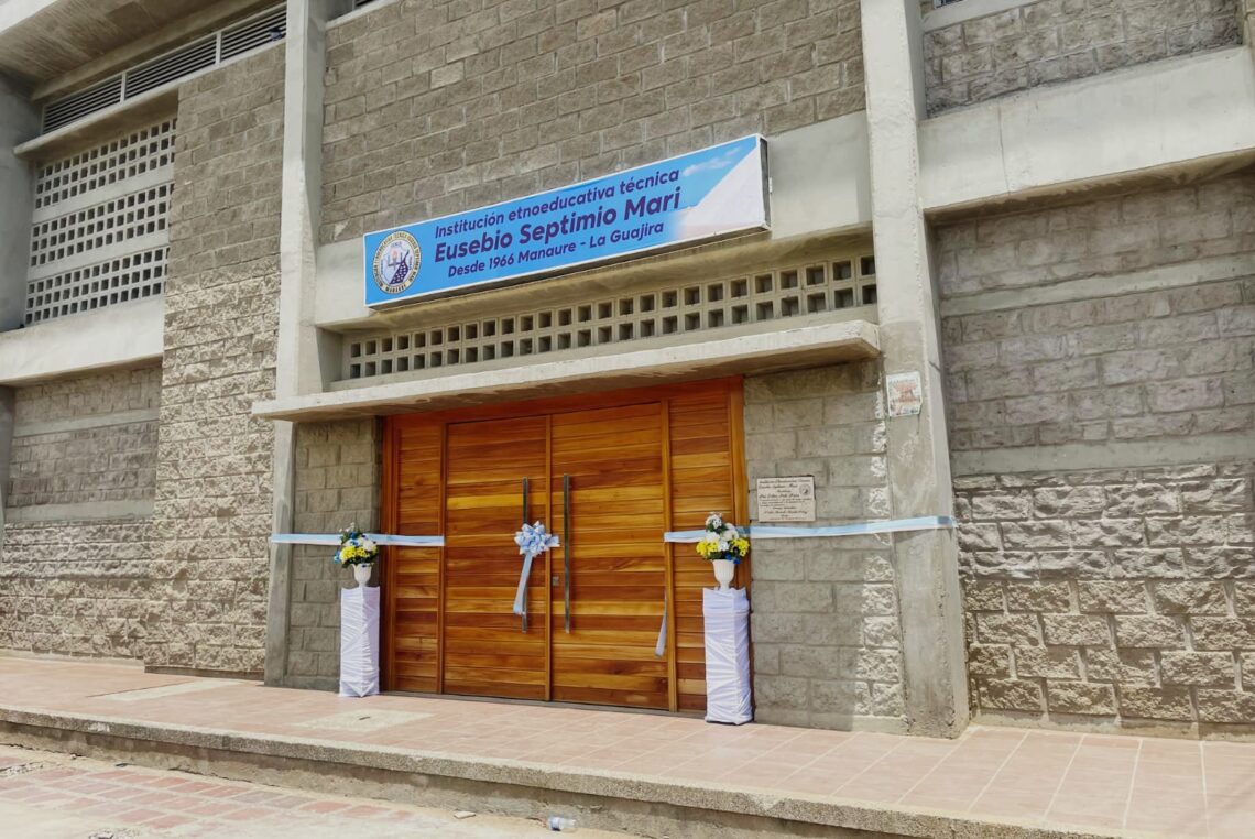 Por gestión de la senadora Martha Peralta, se recuperó y restauró el auditorio de la IE Eusebio Septimio Mari de Manaure