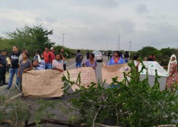 Bloqueos y más bloqueos: reportan uno en el kilómetro 31 de la vía  Riohacha – Maicao
