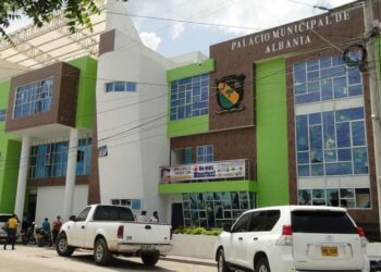 Contraloría General abre proceso fiscal por irregularidades en contrato de aulas escolares en Albania