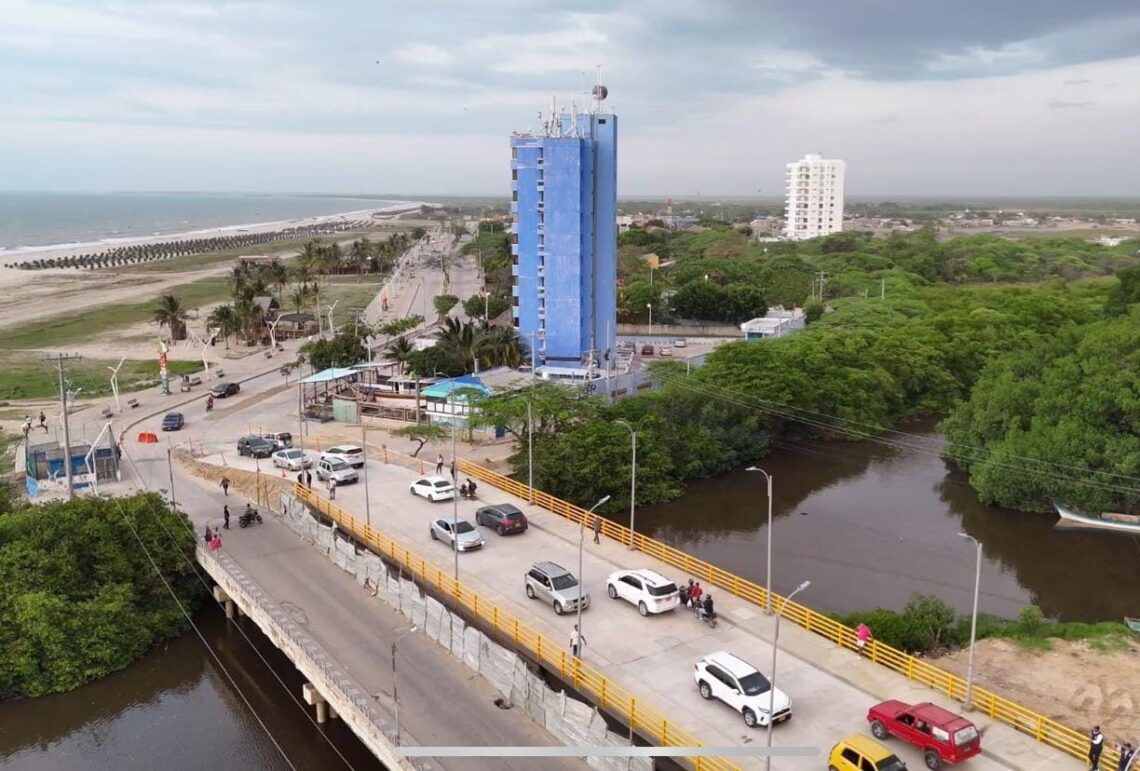 Habilitan parcialmente el nuevo puente sobre el Riito en Riohacha