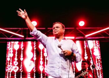 El incidente que protagonizó Iván Villazón y una fans tras una presentación en Maicao