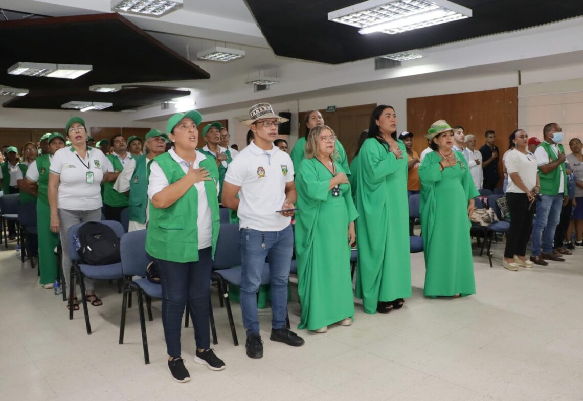 En encuentro con ediles y comunales, alcalde de Maicao acerca la oferta institucional a la población