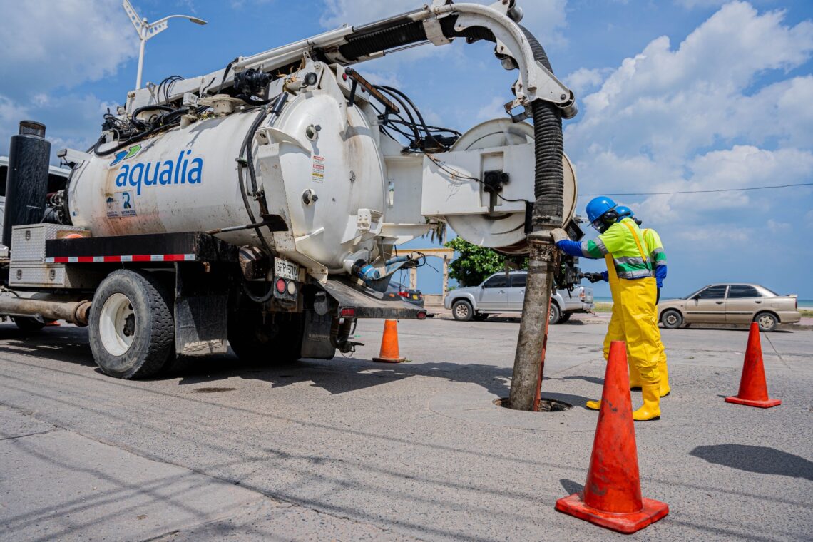 Refuerzan mantenimiento del alcantarillado de Riohacha por temporada de lluvias
