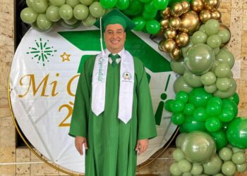 Diputado Mateo Luquez recibe grado como especialista en Gobierno y estudios políticos de la UPC