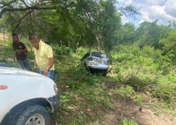 Mane Díaz se molestó con un fans que le pidió una foto en medio de un partido ¿Usted qué opina?