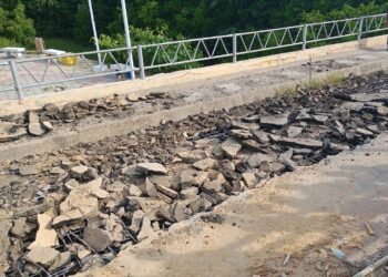 Corpoguajira suspende demolición del antiguo puente en el sector del riito e impone medida preventiva al Distrito