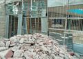 En Manaure destruyeron un colegio para remodelarlo y las obras no tienen ni el 50% de avance